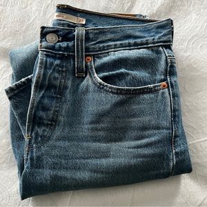 Levi’s Wedgie Jeans
